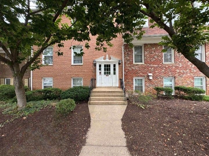 Gaithersburg 20878 condo — photo