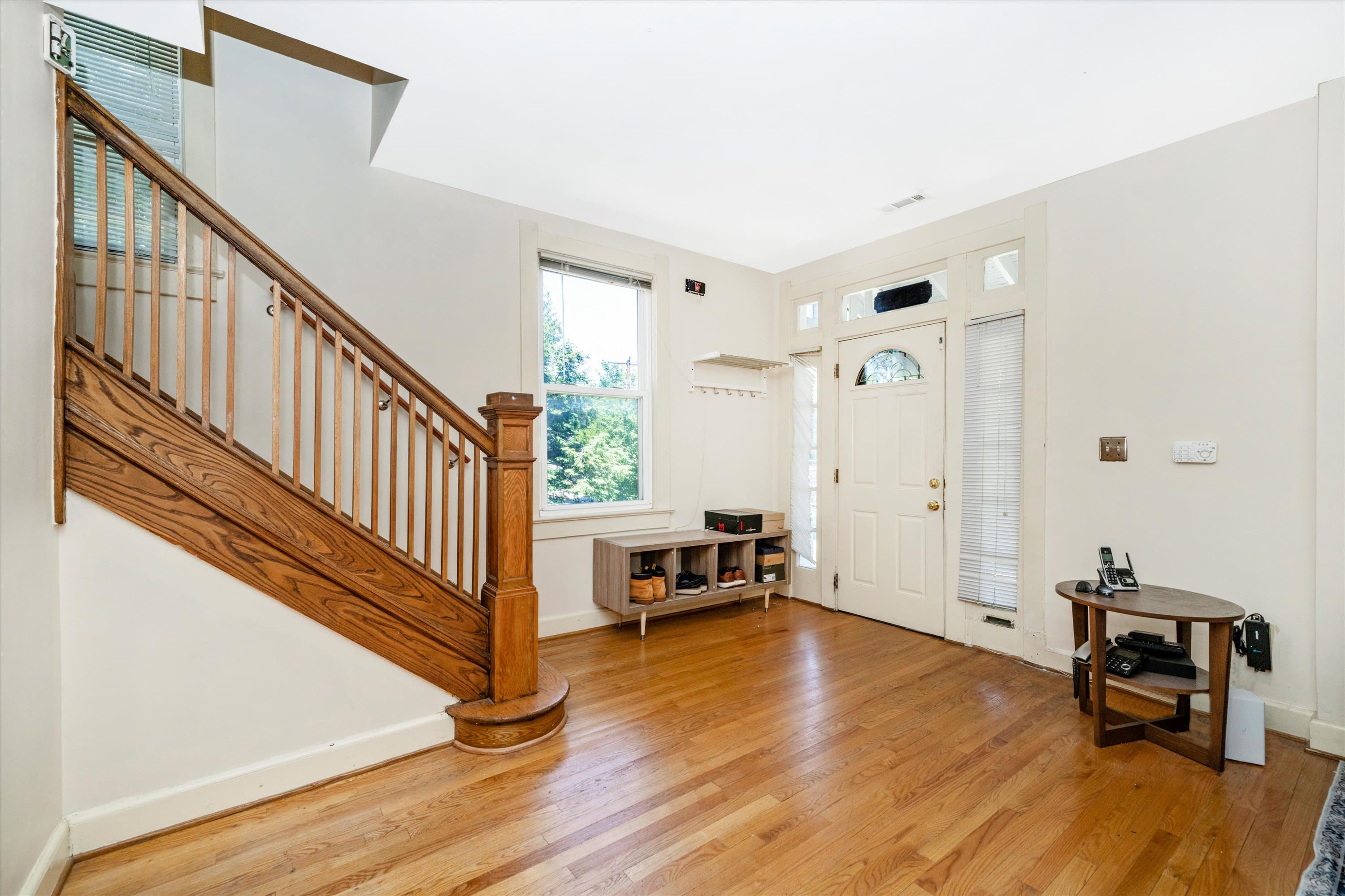 Entry foyer with hardwood floors at 3034 South Dakota Ave NE