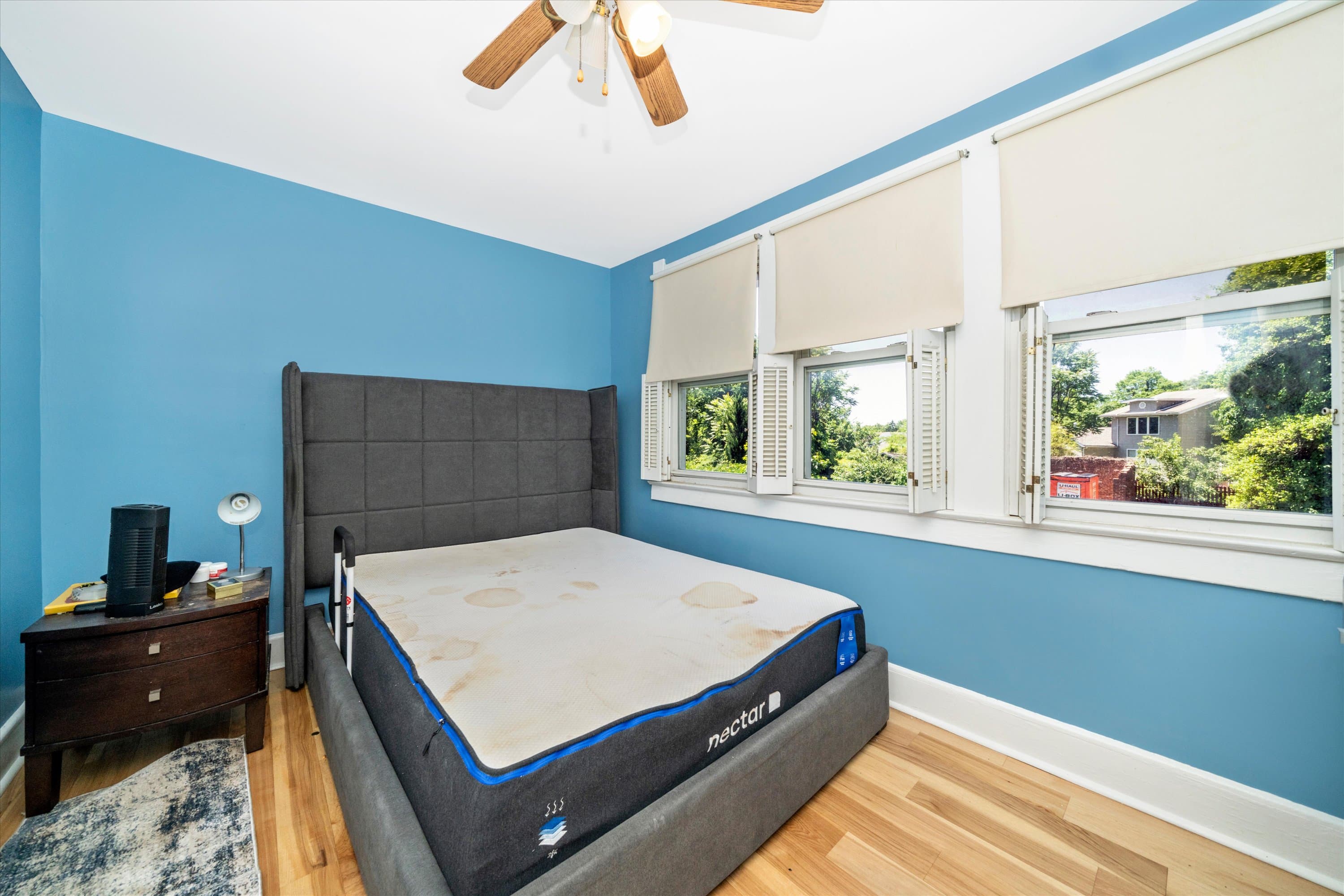 Third bedroom with walk-in closet at 3034 South Dakota Ave NE